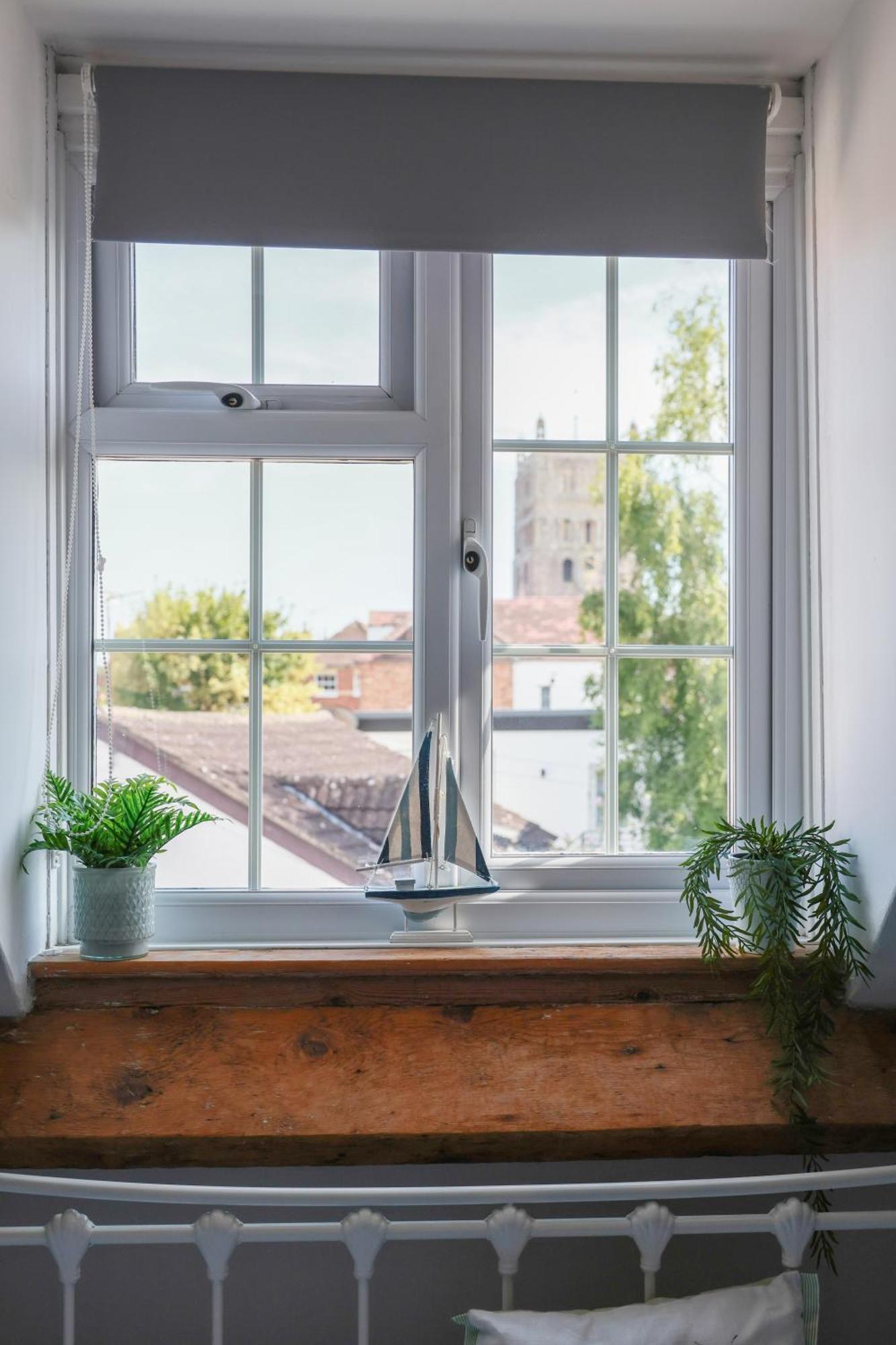 Riverside Cottage Тюксбъри Екстериор снимка